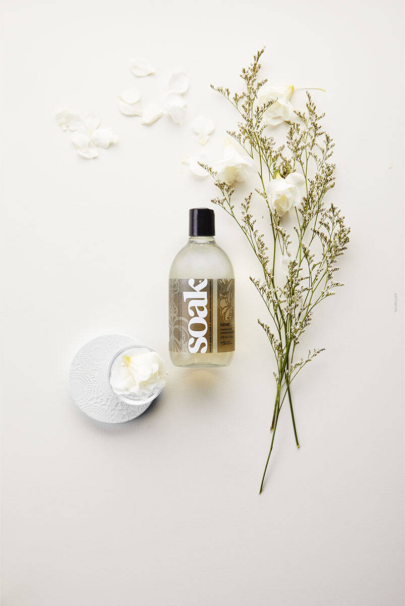 Soak biodegradowalny płyn do prania bielizny i delikatnych tkanin  Lacey 90 ml